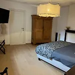 Les Terrasses De Sax Oda ve Kahvaltı Dinant
